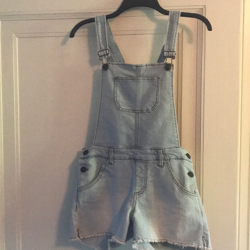 Light wash denim girls overalls